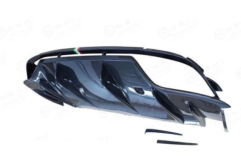 Alfa Romeo Giulia QV Koshi Diffusor italian stripe Carbon
