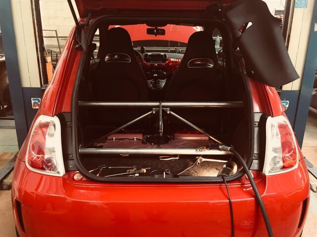 Abarth 500 595 Kreuzstrebe Carbonstahl für Abarth MIT Rücksitzbank