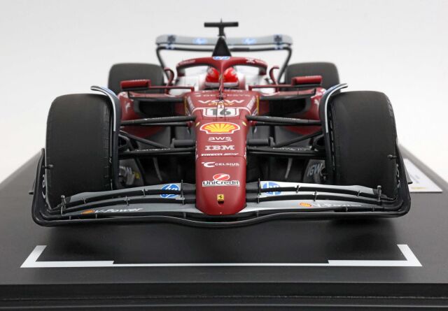 Ferrari SF25 Monza Lackierung 50 Jahre Lauda Weltmeister Modellauto 1:12 limitiert