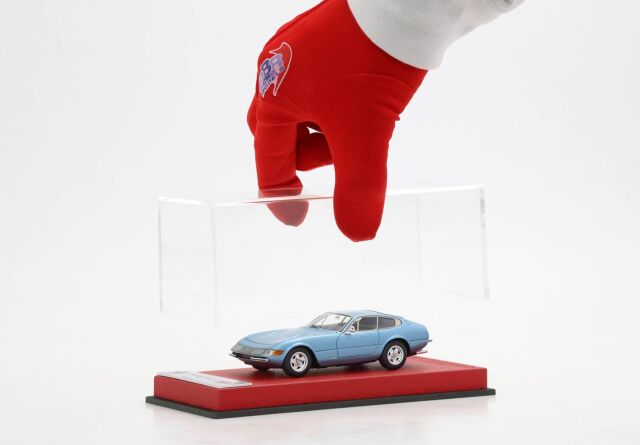 Ferrari 365 GTB/4 Daytona metallic hell blau Premium...